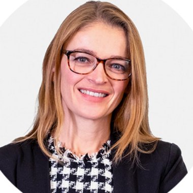 Severine O. - Freelance Social Media Manager