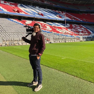 Yann-Yves O. - Freelance Camera Operator