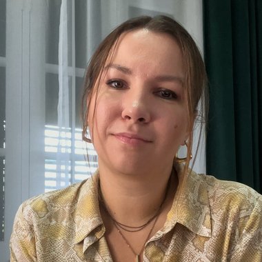 Nadezhda P. - Freelance Data Visualizer