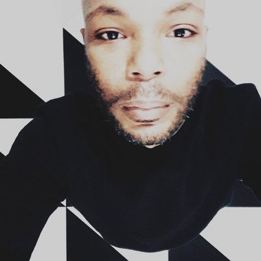 DEMOND J. - Freelance Brand Designer