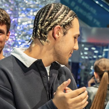 BOZHIDAR G. - Freelance Stylist