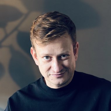 BARTHOLOMEW K. - Freelance Fractional Cmo