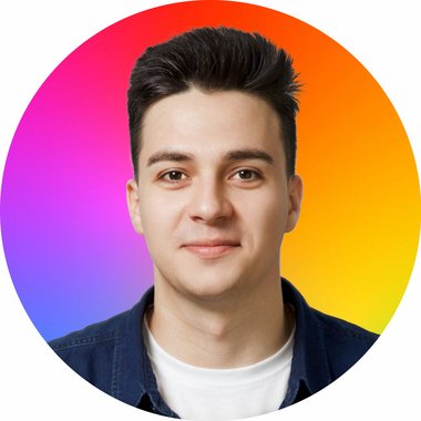 Yuriy Z. - Freelance Graphic Designer