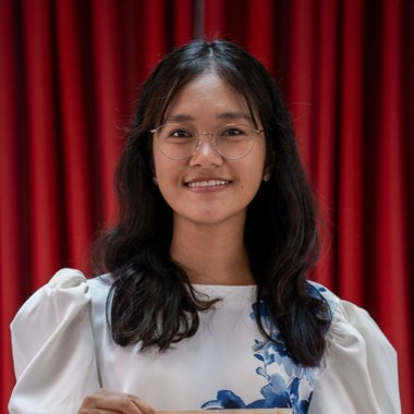 Abigail D. - Freelance Graphic Designer