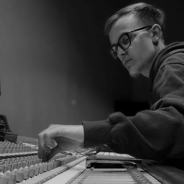 Braxton F. - Freelance Mixing Engineer