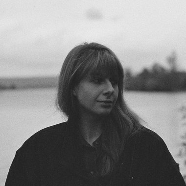Mia T. - Freelance Graphic Designer