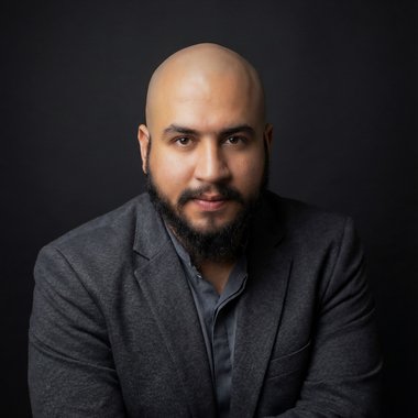 Muhammad A. - Freelance Graphic Designer