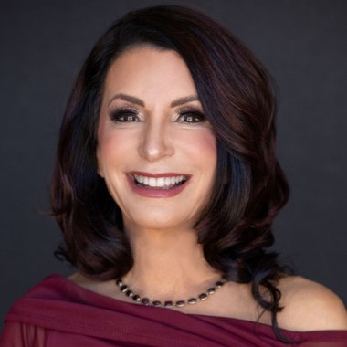 Karen0Dalessandro - Freelance Presenter