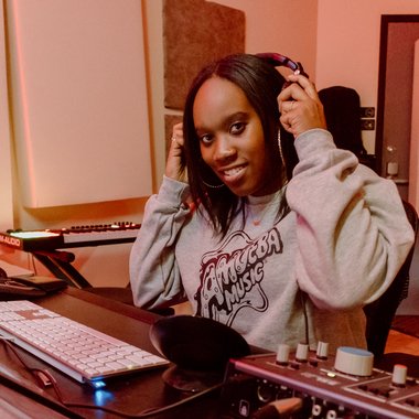 Ms V. - Freelance Composer