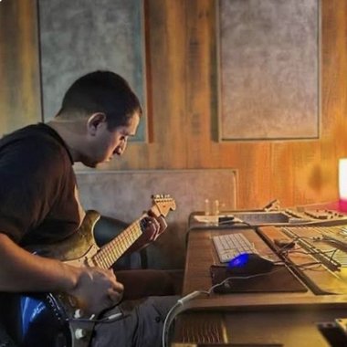 Behnam R. - Freelance Music Producer
