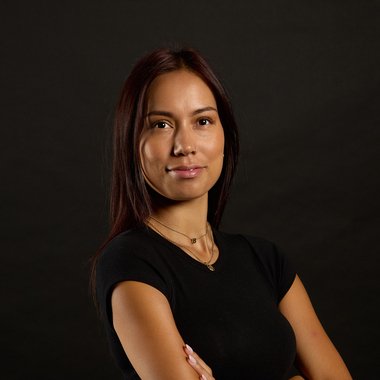 Monique C. - Freelance Art Director