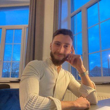 Alexandre M. - Freelance Brand Designer