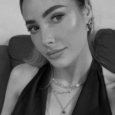 Daniella A. - Freelance Growth Marketer