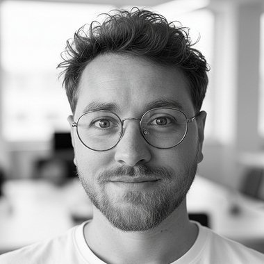Jonathan D. - Freelance Project Manager