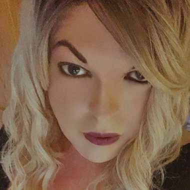 Danielle F. - Freelance Video Editor