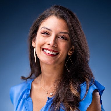 Yamina M. - Freelance Presentation Designer