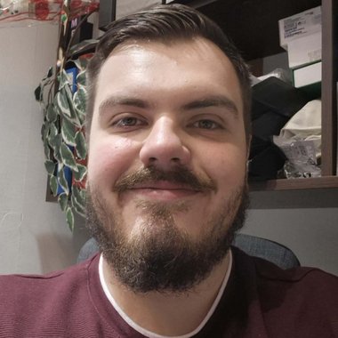 Máté F. - Freelance Presentation Designer