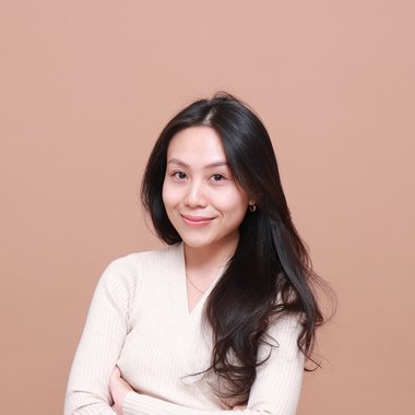 Listya S. - Freelance Digital Marketer
