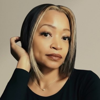 Stephanie R. - Freelance Video Editor