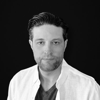 Robert J. - Freelance Infographic Designer