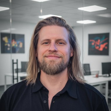 Milosz M. - Freelance Graphic Designer