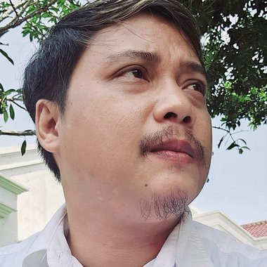 Etrio W. - Freelance Web Developer