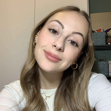 Azzurra - Freelance Designer