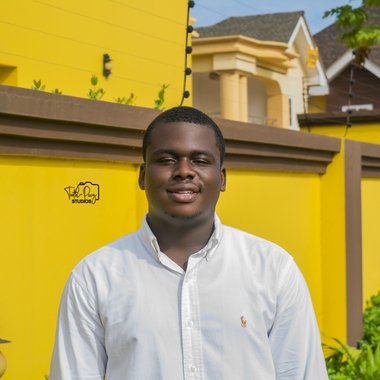 Clinton B. - Freelance Graphic Designer