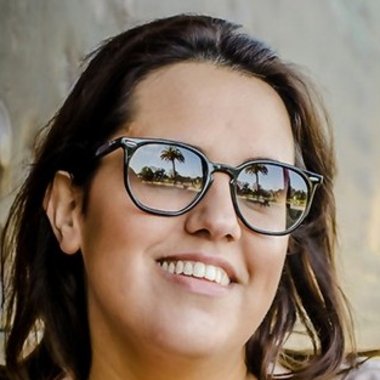 Samantha B. - Freelance Presentation Designer