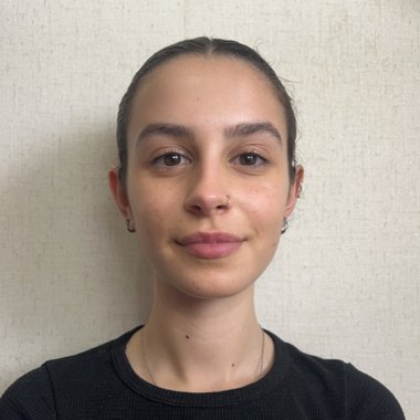 Mercedes S. - Freelance Artworker