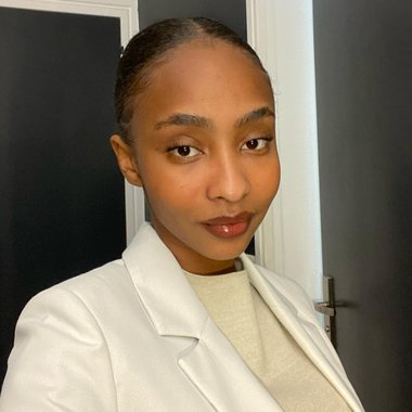 Nadia U. - Freelance Social Media Manager