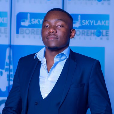 Stanley M. - Freelance Presentation Designer