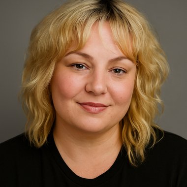 Courtney G. - Freelance Image Editor