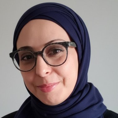 Lina B. - Freelance Graphic Designer