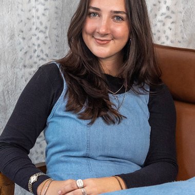 Ella H. - Freelance Designer