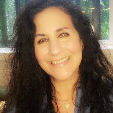 Nancy F. - Freelance Assistant Producer