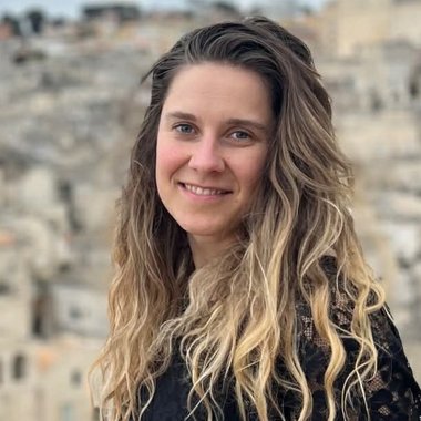 Johanka S. - Freelance Digital Marketer