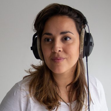 Yanina - Freelance Podcast Editor