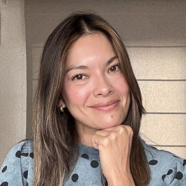 Adriana C. - Freelance Social Media Manager