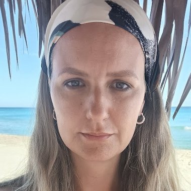 camenforte.paula - Freelance Graphic Designer