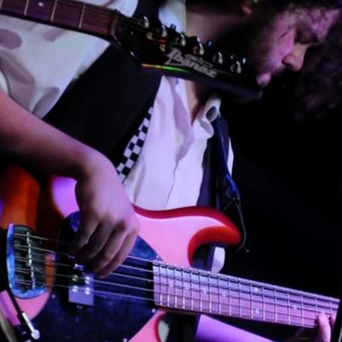 olly.tomlinson.mp3 - Freelance Music Composer