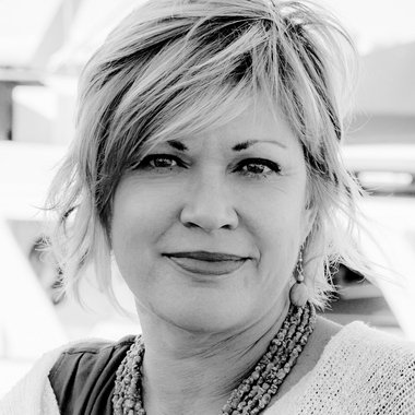 Susie K. - Freelance Graphic Designer