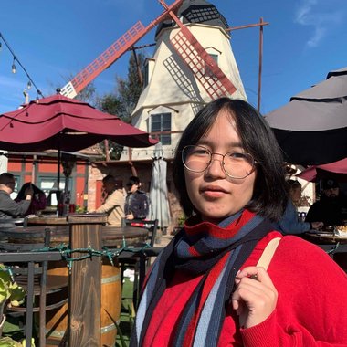 Cindy L. - Freelance Designer