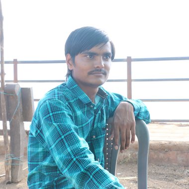 yashmangukiya - Freelance Graphic Designer