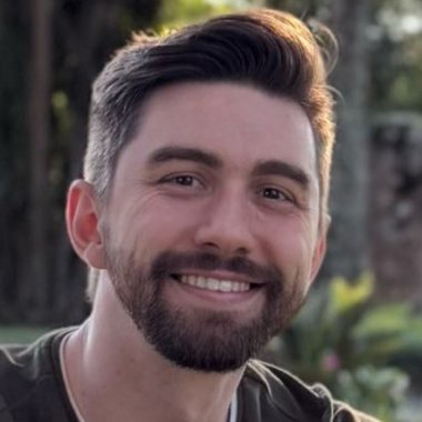 Roberto J. - Freelance Web Developer