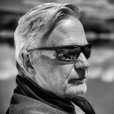 Darrell W. - Freelance Writer