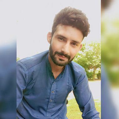 fakharkamal - Freelance Graphic Designer