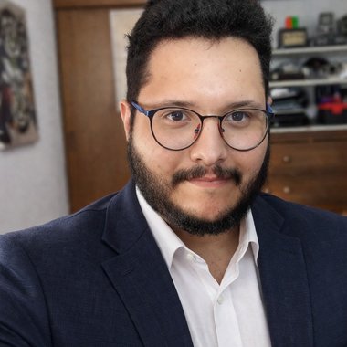 Jean R. - Freelance Web Developer
