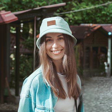 Viktoriya (. - Freelance Content Creator