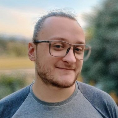 Sacha W. - Freelance Character Rigger